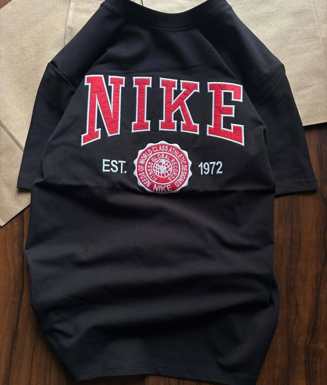 Nike Sportswear graphic t-shirt featuring a "NIKE EST 1972" design on the chest (PACK OF 3)